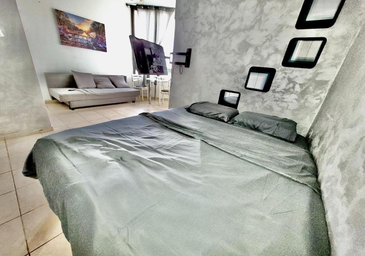 סטודיו על הים Apartment Bat Yam Ngoại thất bức ảnh